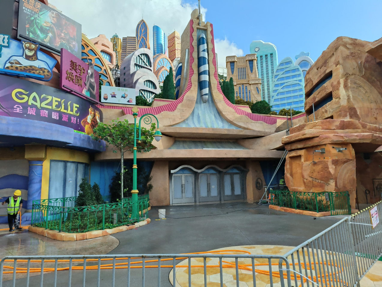 上海至熠景观工程有限公司参建上海迪士尼乐园度假区疯狂动物城